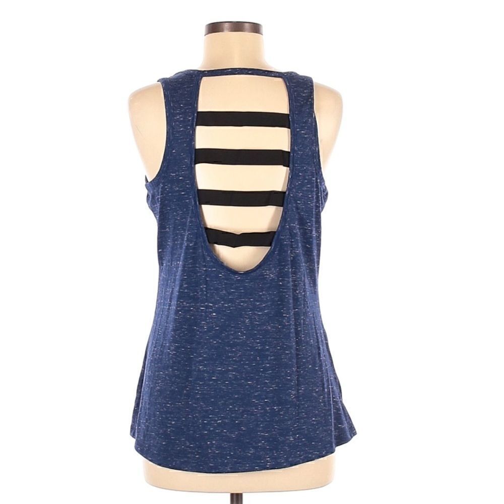 Victoria Sport Active Tank   - Picture 2 of 6